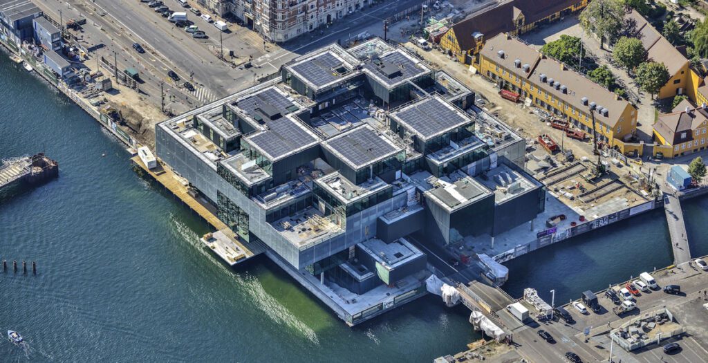 BLOXHUB – A Co-Working Space for an Ecosystem BLOXHUB – A Co-Working Space for an Ecosystem