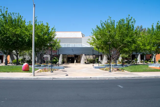 California city adopts AI permitting