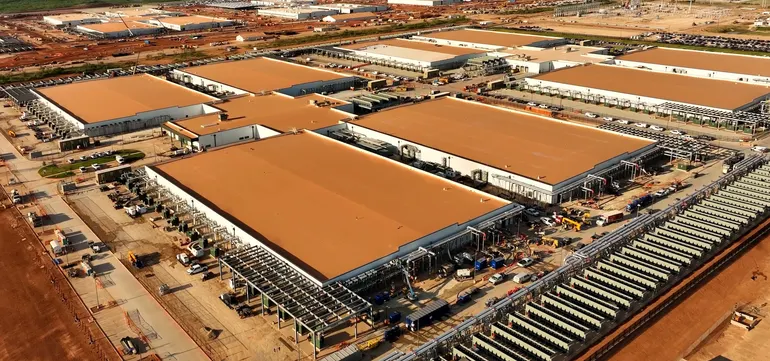 Tech giants unveil 5 new data center sites Tech giants unveil 5 new data center sites