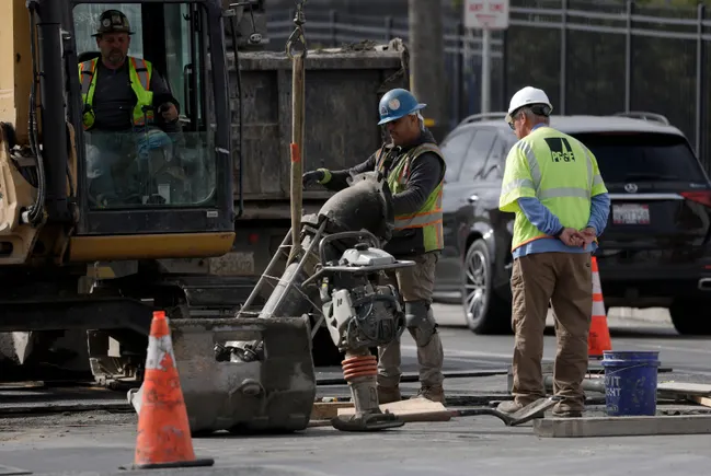 Private construction steadies, but public abandonments jump Private construction steadies, but public abandonments jump