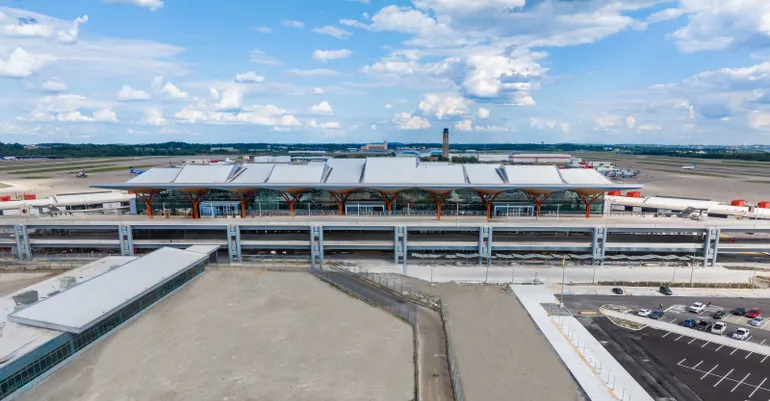 Construction wraps on .7B Pittsburgh airport overhaul Construction wraps on .7B Pittsburgh airport overhaul