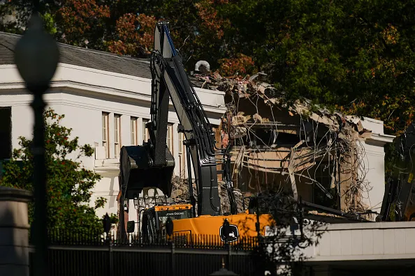 White House ballroom teardown catches critics by surprise