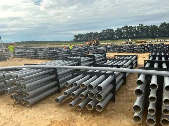 Data centers, healthcare keep construction planning on track Data centers, healthcare keep construction planning on track