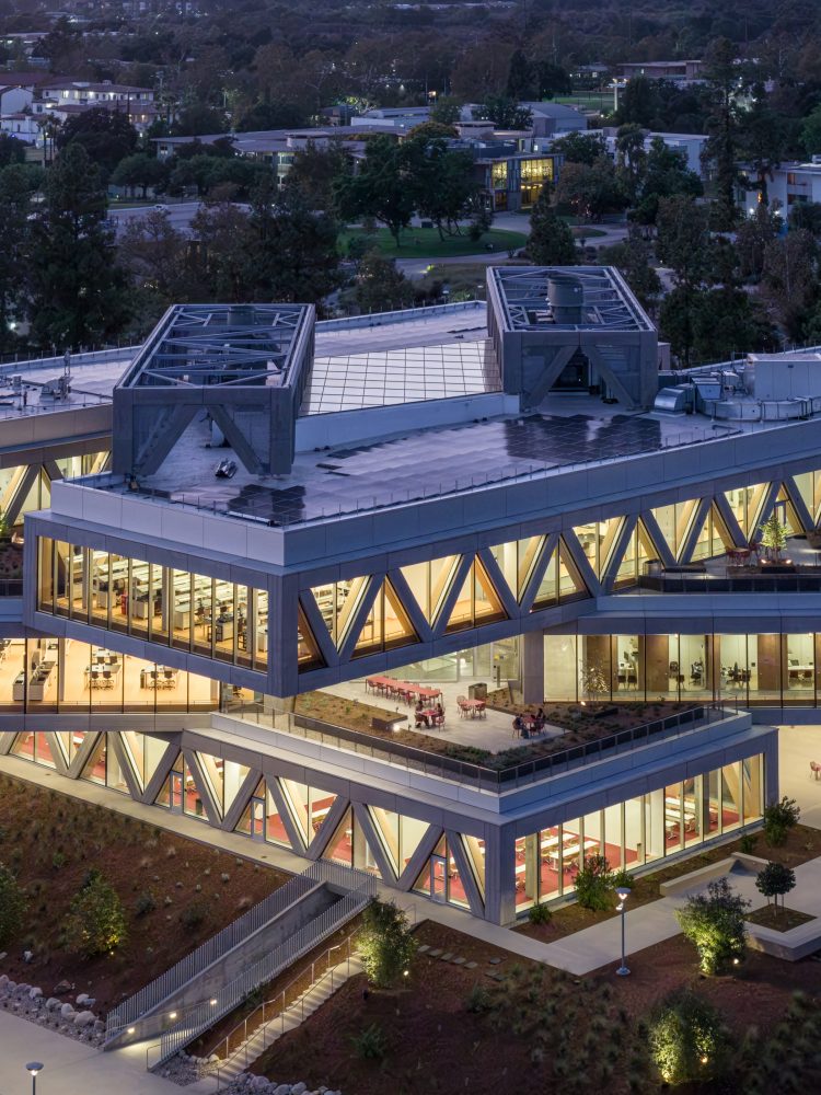 New science center features rotated volumes design