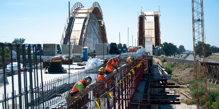 Tutor Perini posts .6B backlog, buoyed by infrastructure spending