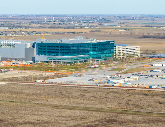 Manufacturing slump drags down nonresidential construction spending Manufacturing slump drags down nonresidential construction spending