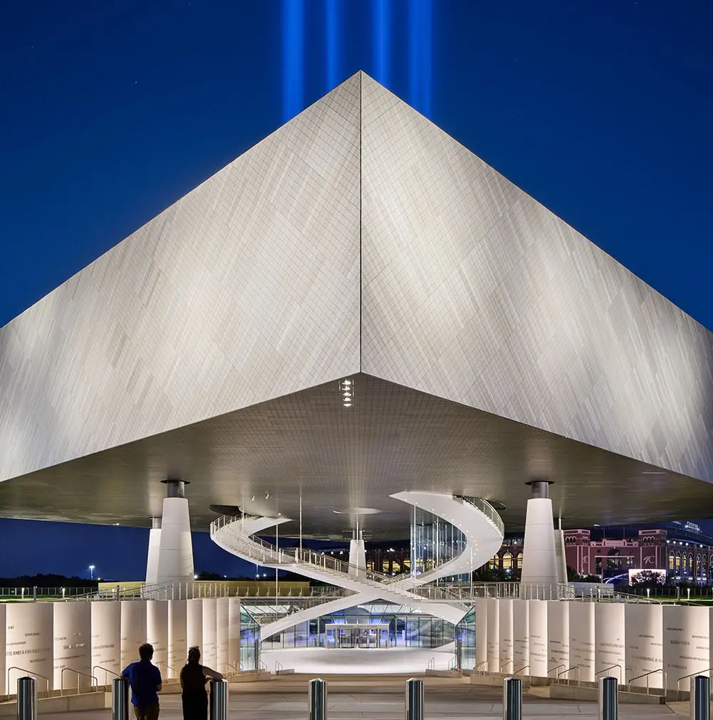 Floating museum design honors military service