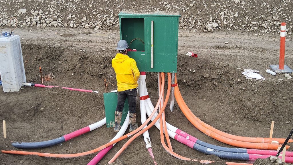 New Law Prompts ABC Minnesota/North Dakota to Design New Telecommunications Safety Training Program New Law Prompts ABC Minnesota/North Dakota to Design New Telecommunications Safety Training Program